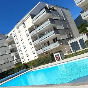 Appartement Superbe En Avec Piscine., Albertville